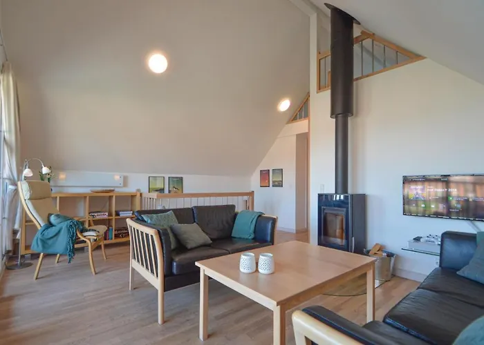 Дом отдыха Lovely In With House Sea View