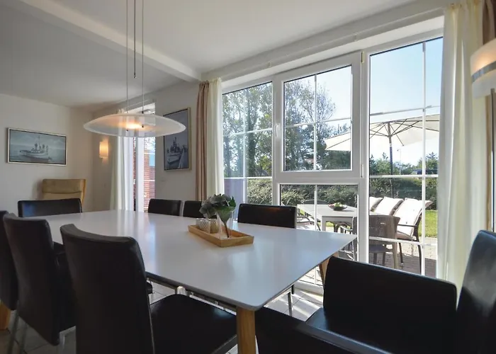 Lovely In With House Sea View Дом отдыха Romo